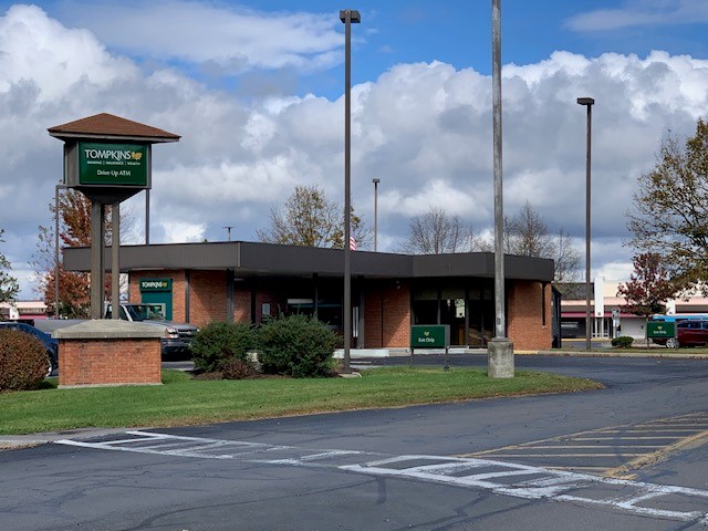 Exterior view of East Hill Plaza branch